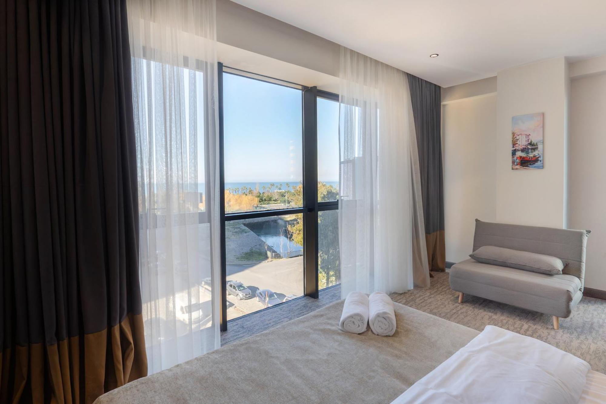 Nova Luxe Hotel & Residences Batumi Eksteriør bilde